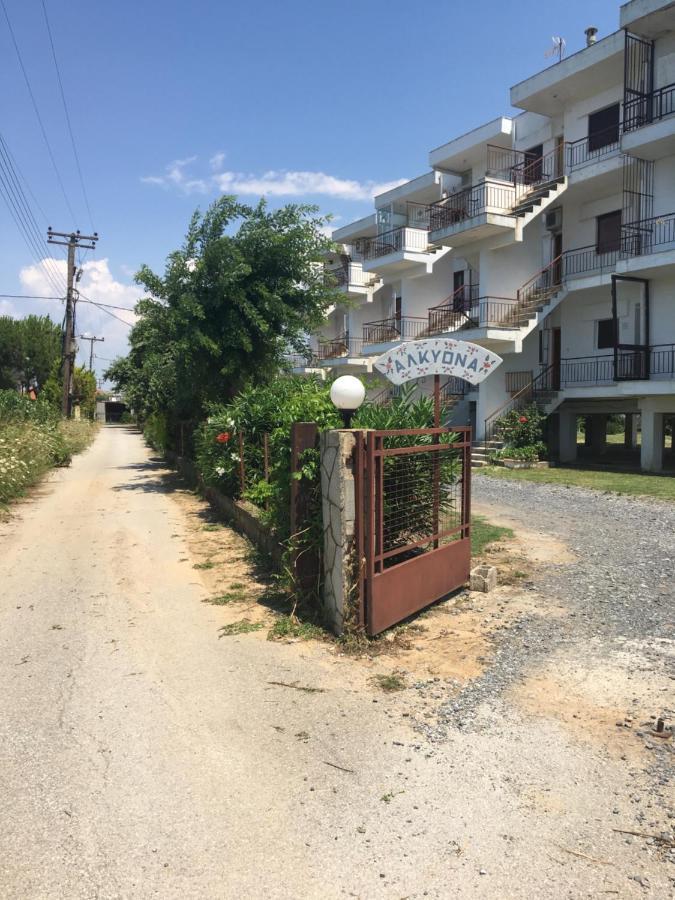 Lovely Apartment By The Sea..... Epanomi Exterior photo